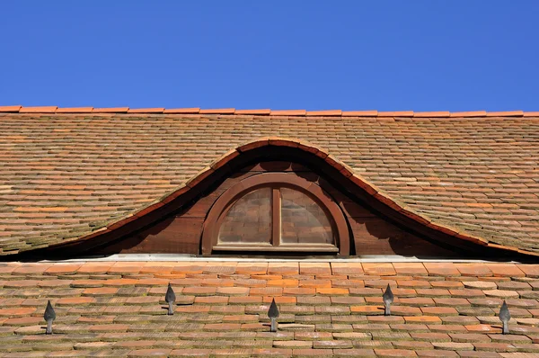 Dachgeschossfenster — Stockfoto