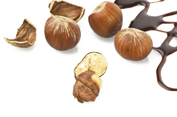 Орехи и шоколад — стоковое фото