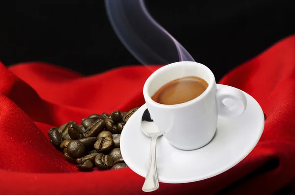 Bir fincan kahve Sigara — Stok fotoğraf