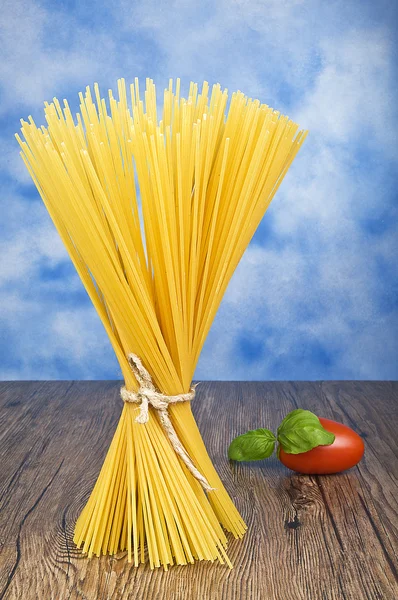 Tomater och spaghetti — Stockfoto