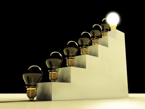 Bombilla de luz brillante en escaleras, concepto de éxito y carrera — Foto de Stock