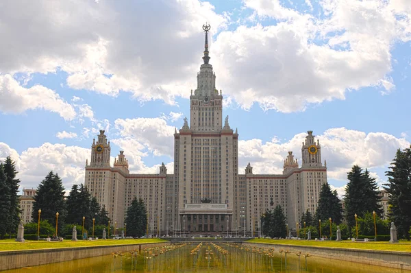 Main building of Moscow State University — Stock Photo, Image