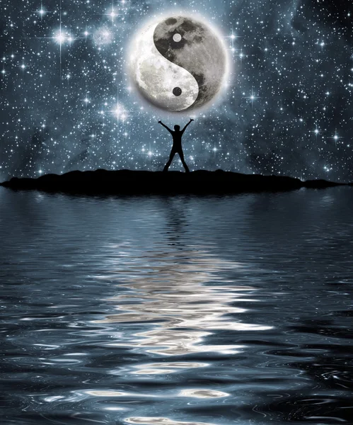 Луна со знаком Инь и Янь — стоковое фото