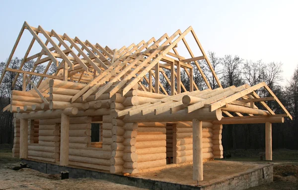 Drewniany budowa domu — Zdjęcie stockowe