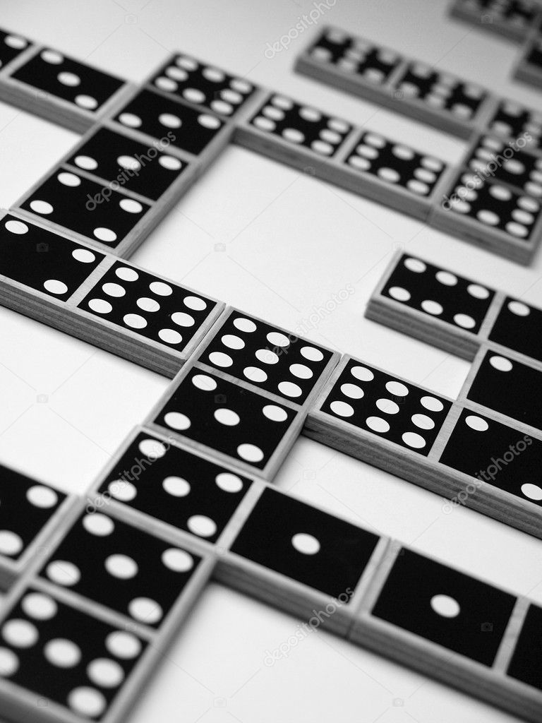 Domino (3)