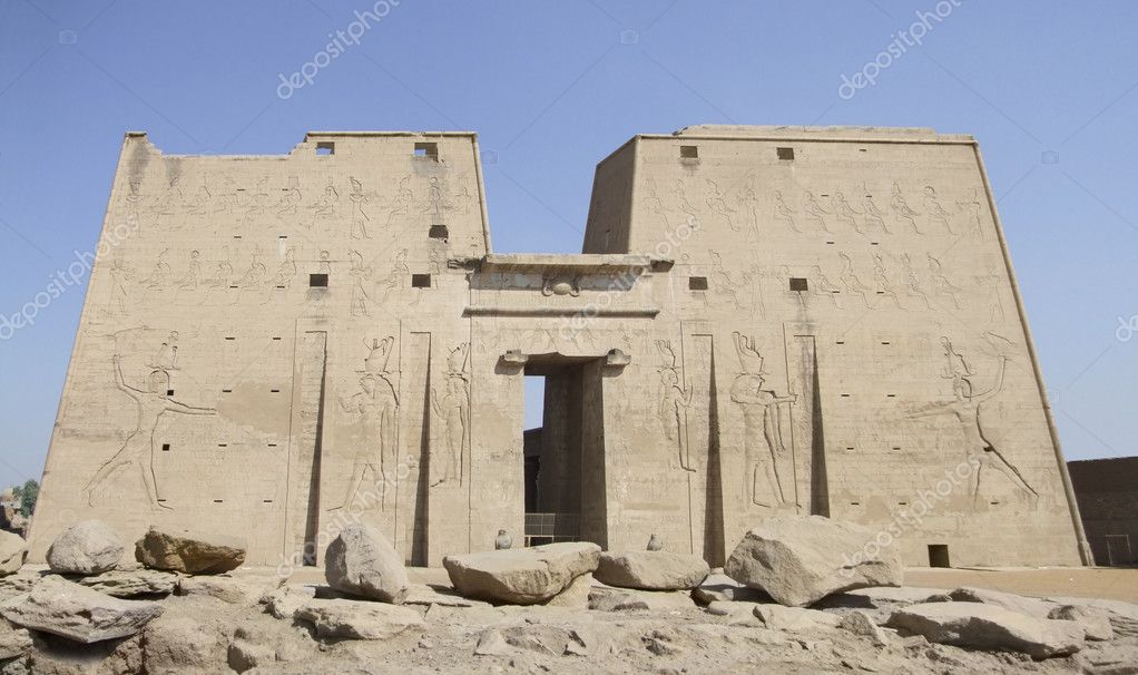 Facade of the Horus temple in Egypt