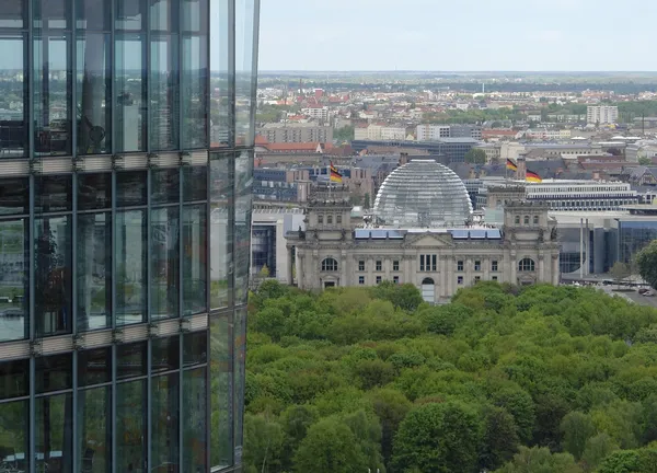 Aerial view with german parliament — Stock Photo, Image