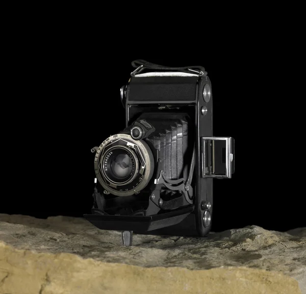 Nostaljik kamera taş yüzeyi — Stok fotoğraf