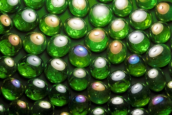 Cuentas de vidrio iridiscentes —  Fotos de Stock