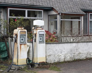 Nostalgic white filling station clipart