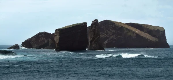 Formação rochosa costeira nos Açores — Fotografia de Stock