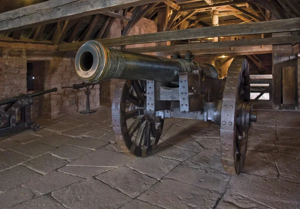 Cannone nel Castello di Haut-Koenigsbourg — Foto Stock