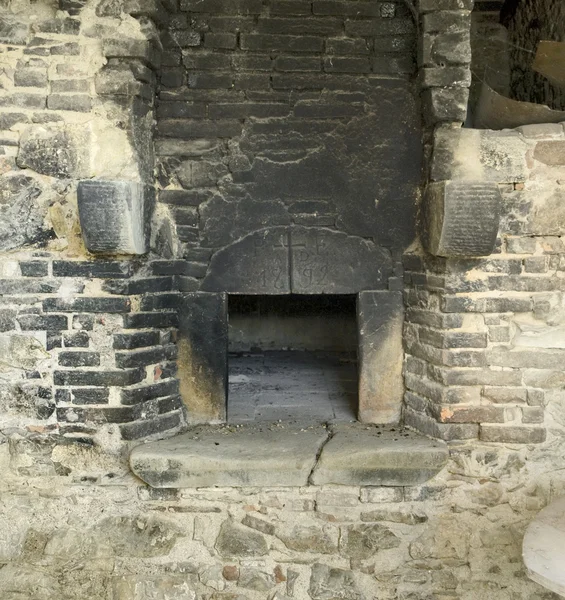 Antiguo horno de piedra —  Fotos de Stock