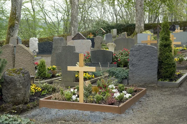 Friedhof in der Vulkaneifel — Stockfoto