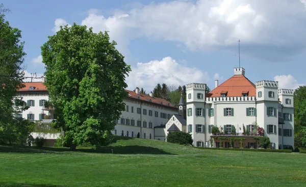 Schloss idílico Possenhofen na hora de verão — Fotografia de Stock
