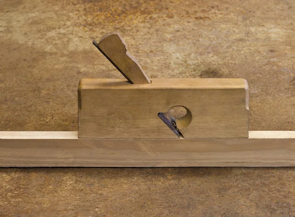 Strugarka na drewniane deski — Zdjęcie stockowe