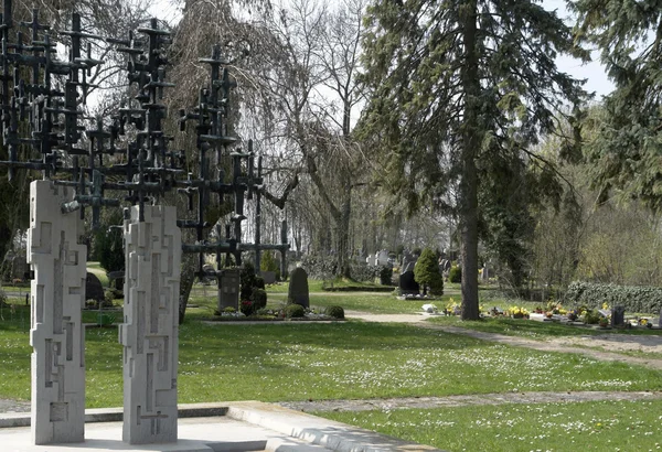 Cmentarz w okresie wiosennym — Zdjęcie stockowe