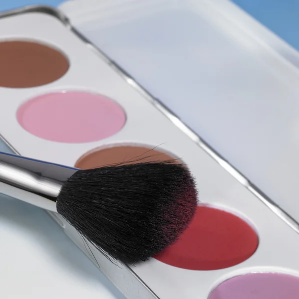 Make-up och borste — Stockfoto