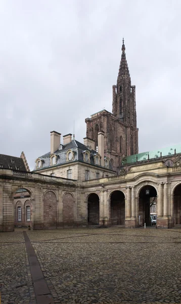 Museum and cathedral in Strasbourg — Stock Photo, Image