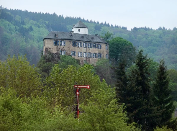 Castello nell'Eifel Vulkan — Foto Stock