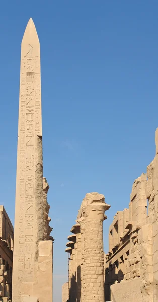Obelisco na esquadra de Amon-Re no Egito — Fotografia de Stock