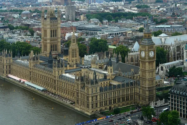 Husen i parlamentet och london city detalj — Stockfoto