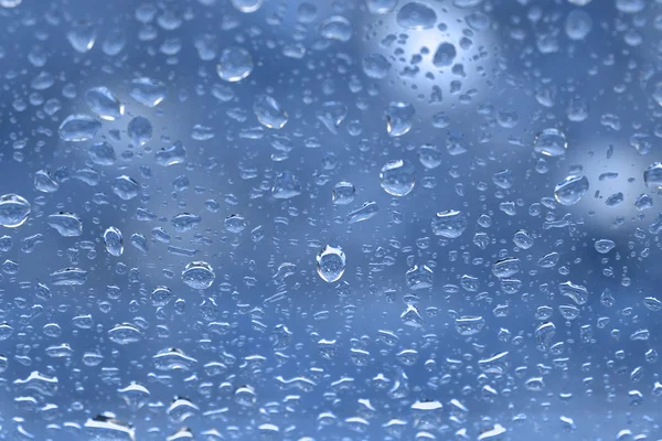 Pencerede yağmur damlaları — Stok fotoğraf