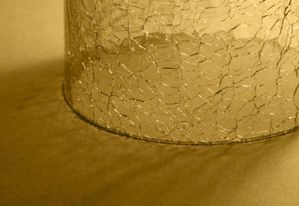 ひびの入った丸いガラス — ストック写真