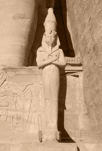 Каменная скульптура в Абу-Симбеле — стоковое фото