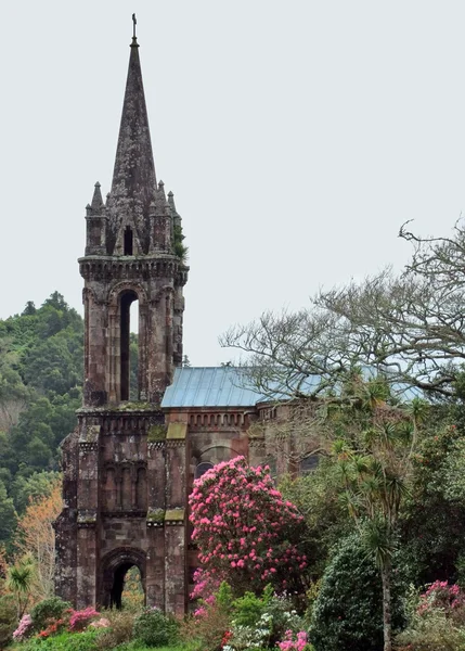 Kerk ruïne op het eiland sao miguel — Stockfoto