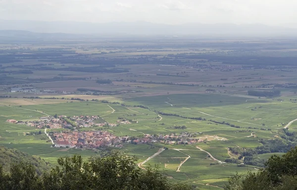 Vista aérea cerca del Castillo de Haut-Koenigsbourg en Francia — Foto de Stock