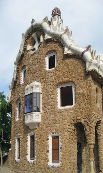 在巴塞罗那的怪房子 — 图库照片