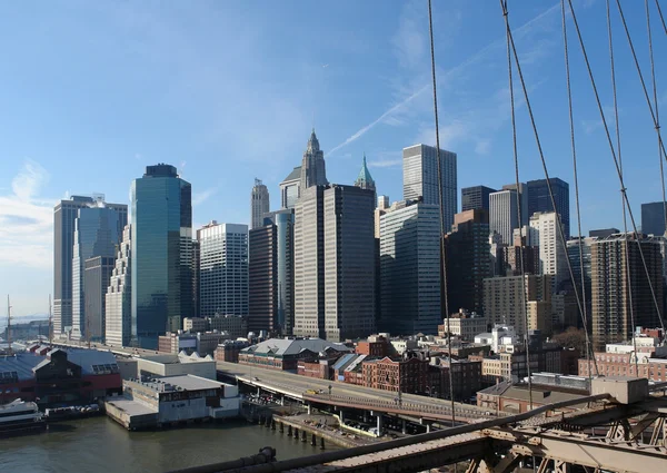 New Yorks skyline i soliga atmosfär — Stockfoto
