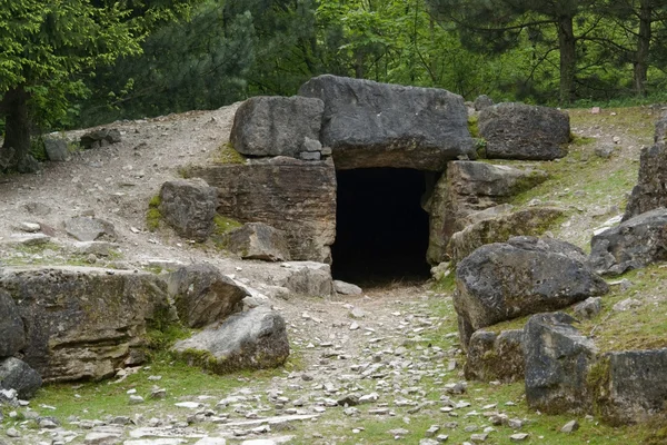 Cave entrance — Stock Photo, Image