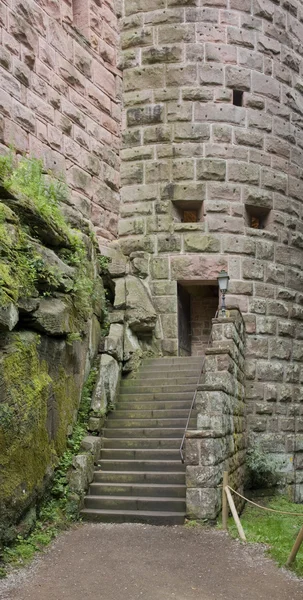Η είσοδος στο κάστρο haut-koenigsbourg — Φωτογραφία Αρχείου