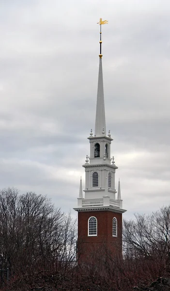 ハーバード大学の記念教会の塔 — ストック写真