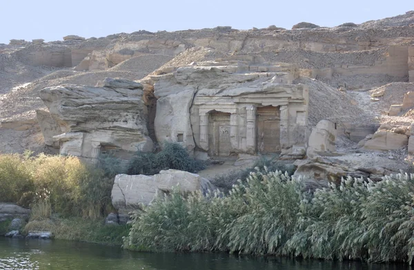 Monumento de pedra no rio Nilo — Fotografia de Stock