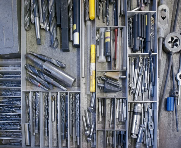Industrielle Werkzeuge in der Schublade — Stockfoto