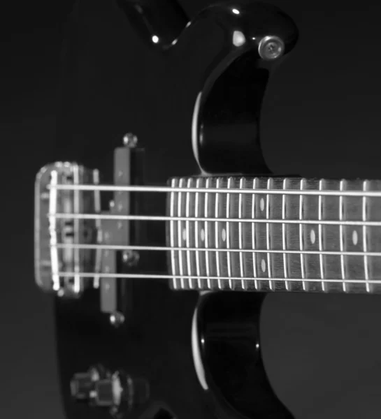 Schwarze Bassgitarre Detail — Stockfoto