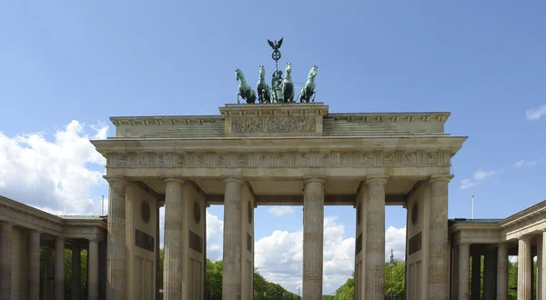 Brandenburger tor detay yaz saati — Stok fotoğraf