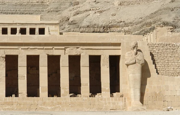 Grobowa świątynia Hatszepsut detal — Zdjęcie stockowe