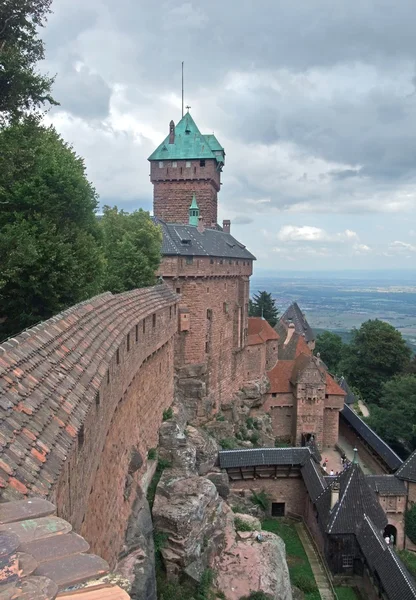 Haut-koenigsbourg castle in frankreich — Stockfoto