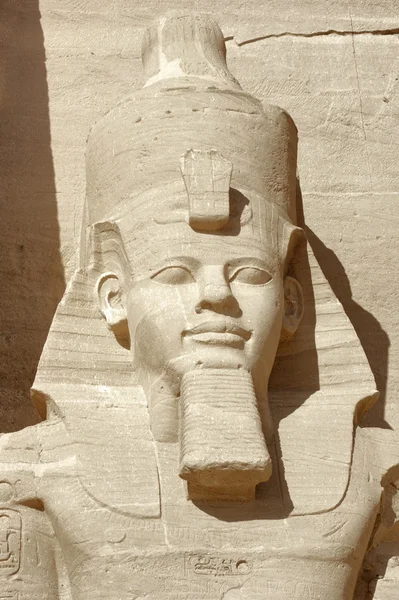 Ritratto di Ramses ai templi di Abu Simbel — Foto Stock
