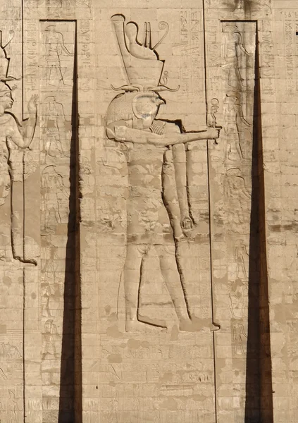 Relief at the Temple of Edfu in Egypt — Stock Photo, Image