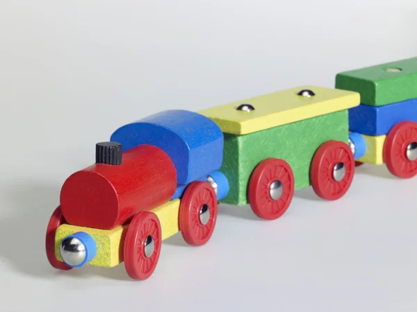 रंगीन लकड़ी खिलौना ट्रेन — स्टॉक फ़ोटो, इमेज