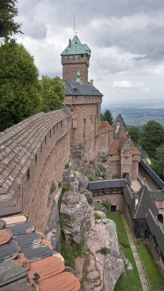 Haut-koenigsbourg castle in frankreich — Stockfoto