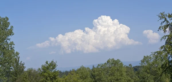 Облако вокруг Лилиенталя — стоковое фото