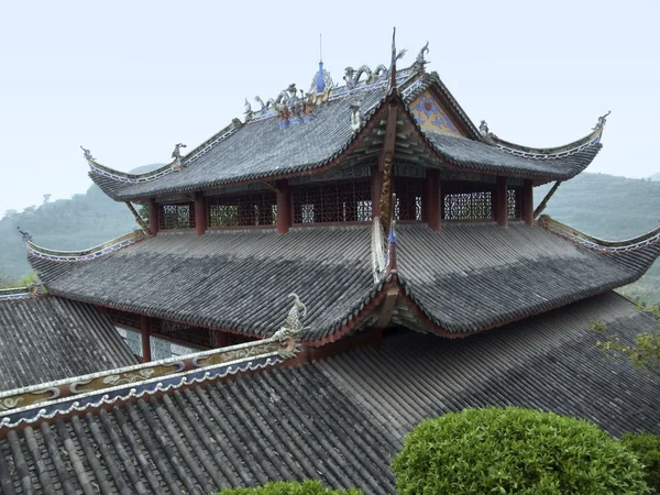 Dach w gminie fengdu — Zdjęcie stockowe