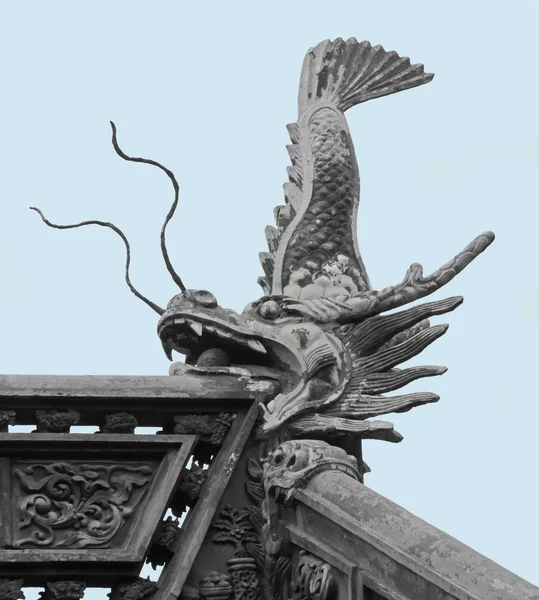 Скульптура в саду Юйюань — стоковое фото
