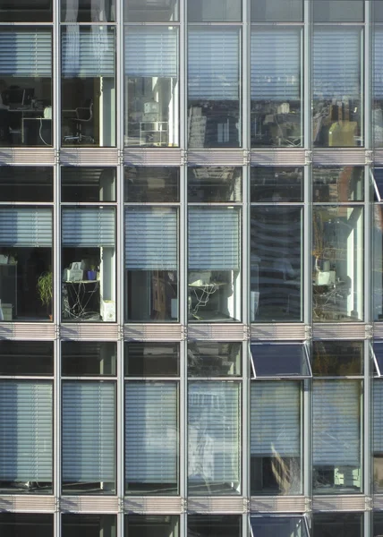 Detalle rascacielos frontal transparente — Foto de Stock